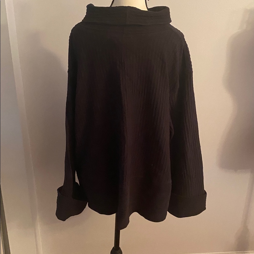 Lululemon size L/XL dark blue top roll up long sleeves - Picture 7 of 10